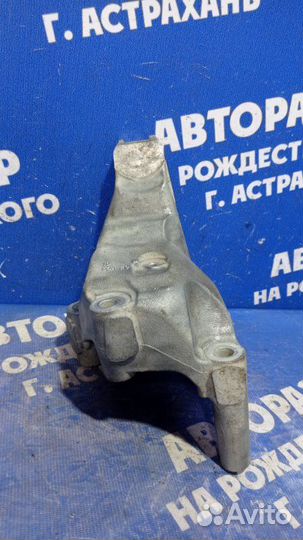 Кронштейн опоры двигателя Honda Accord 7 седан