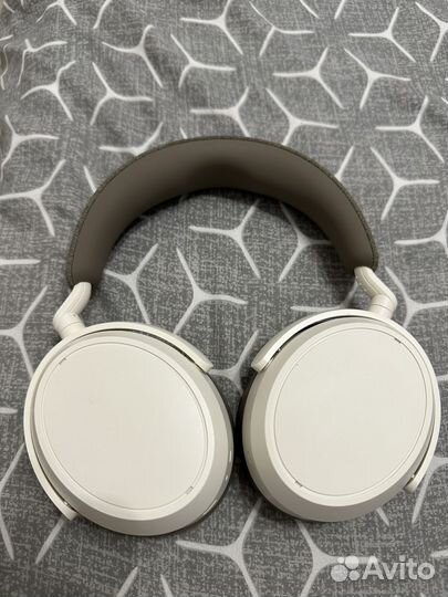 Sennheiser momentum 4 headphones новые