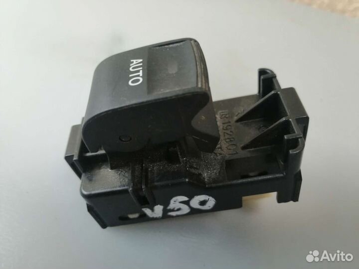 Кнопка стеклоподъемника Toyota Camry XV50