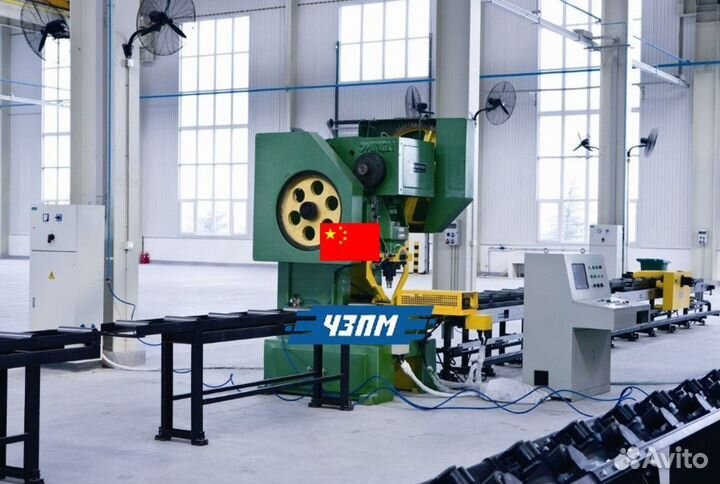 Полуавтоматический станок для пробивки отверстий