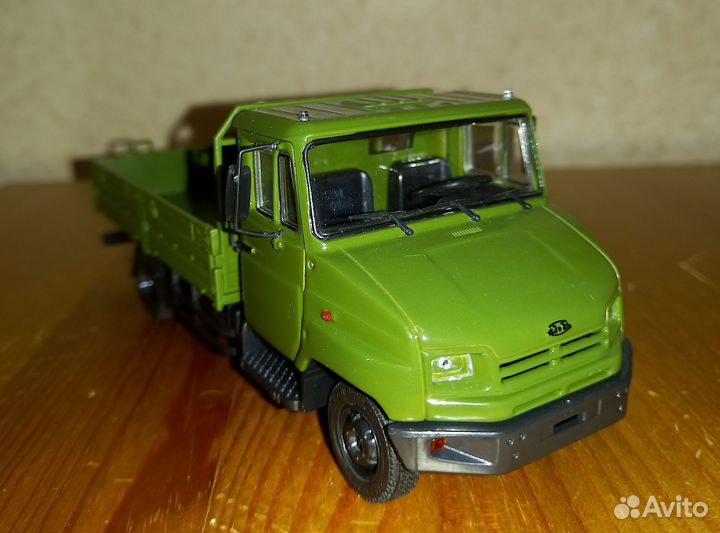 Модель ЗИЛ 5301 бычок