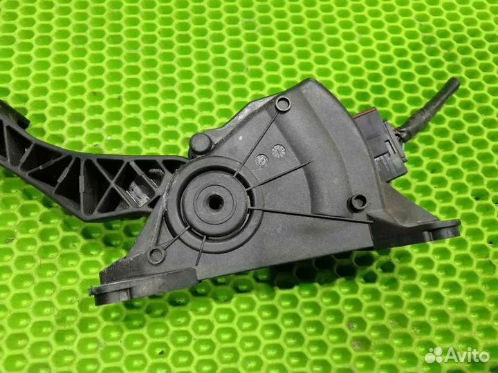 Педаль газа Nissan Teana J31