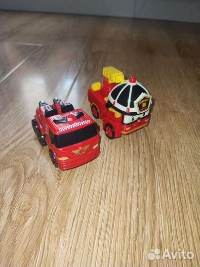 Трансформер Robocar Poli и набор машинок