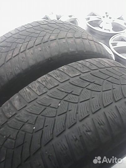 Goodyear UltraGrip Performance Gen-1 235/45 R17