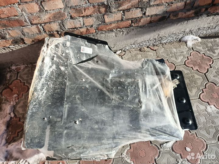 Продам защиту двигателя на Lexus lx 470,Tlc 100