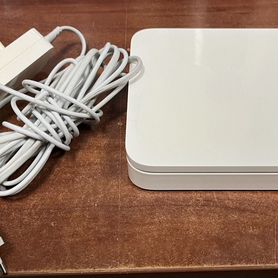 Роутер Apple AirPort Extreme 802.11n 4th Gen