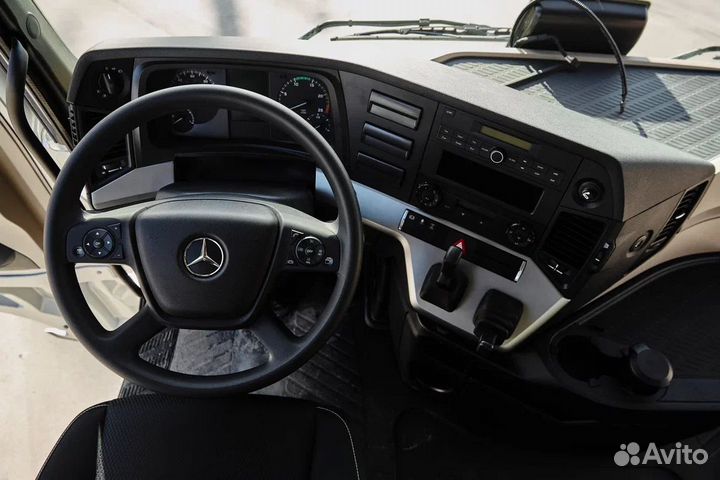 Mercedes-Benz Actros, 2023