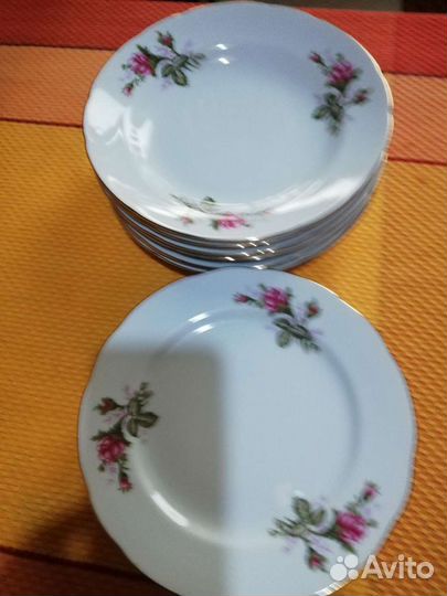 Набор тарелок