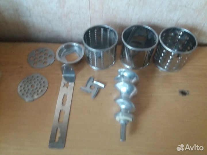 Мясорубка электрическая новая