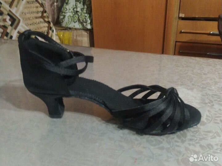 Туфли новые для бальных танцев