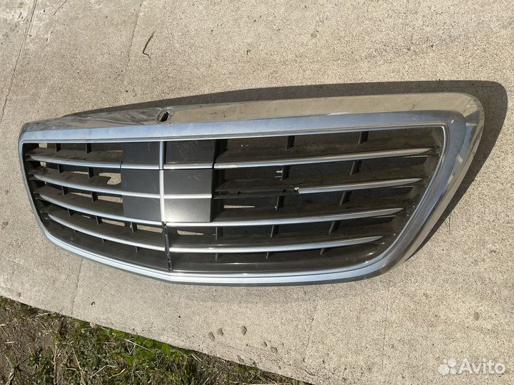 Решетка радиатора Mercedes W222