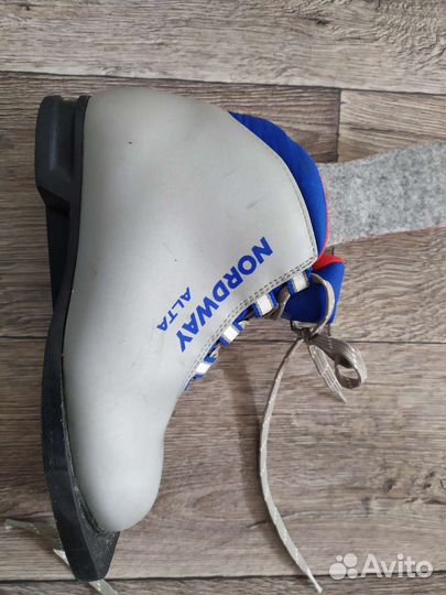 Лыжные ботинки размер 33, 35, 36