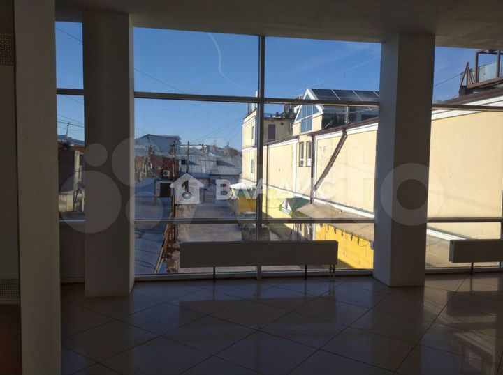 Сдам торговое помещение, 226.2 м²