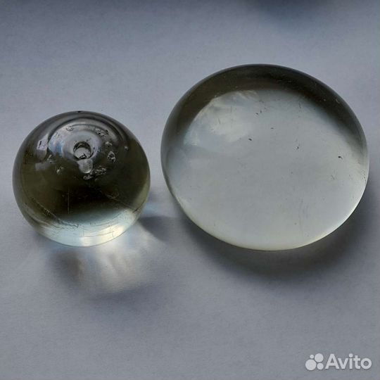 Старинный пресс для бумаг