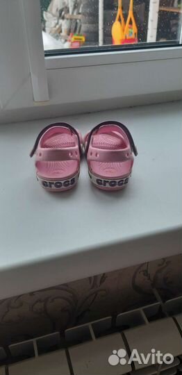 Босоножки сандалии детские crocs