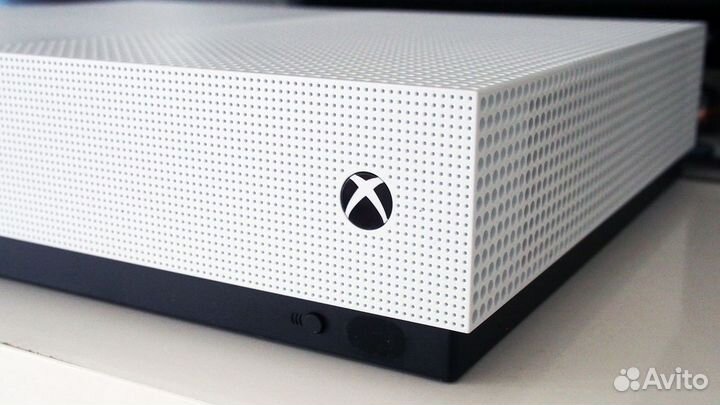 Xbox one s 1tb с 48 играми