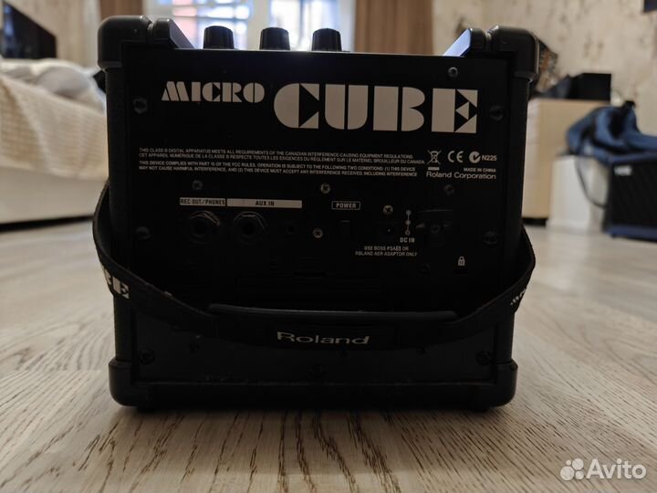Гитарный комбоусилитель Roland micro cube