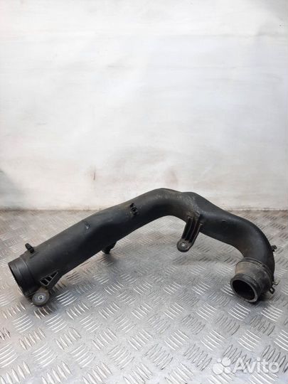 Патрубок интеркулера Volkswagen Touran минивэн 2.0