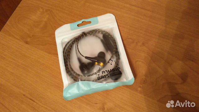 Наушники новые