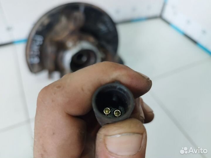 Кулак поворотный передний левый Kyron 2005-2015