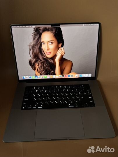 Macbook pro 16 m1 pro/32/1Tb отличный