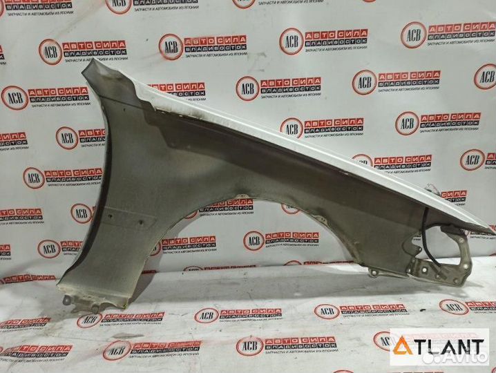 Крыло переднее левое toyota mark II