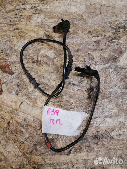 Датчик ABS передний правый Mercedes Viano 639 RWD