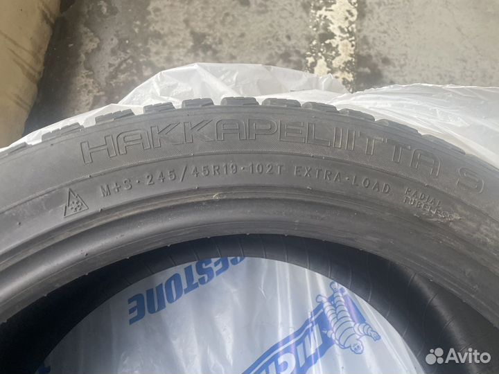 Nokian Tyres Hakkapeliitta 9 SUV 245/45 R19 102T