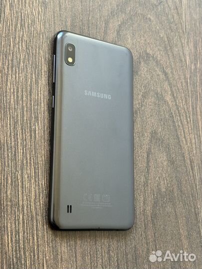 Samsung Galaxy A10, 2/32 ГБ