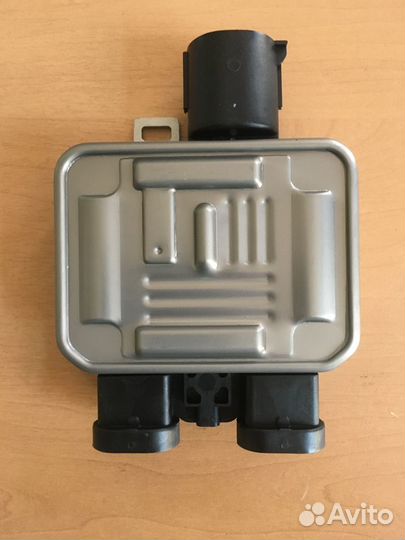 Land Rover Freelander 2Блок управления вентилятора