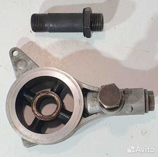 Кронштейн масляного фильтра Toyota Avensis T220