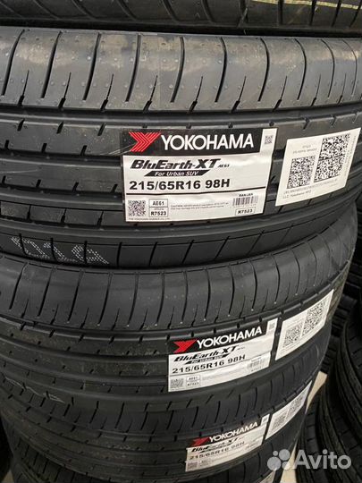 Yokohama BluEarth-XT AE61 215/65 R16 98H