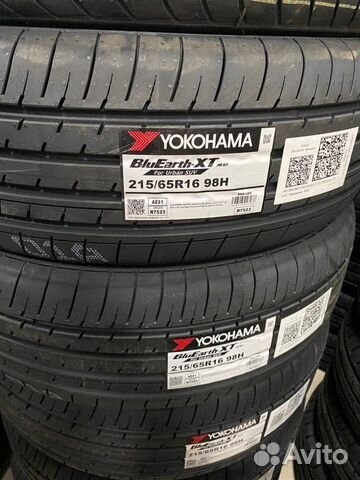 Yokohama BluEarth-XT AE61 215/65 R16 98H