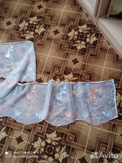 Ламбрекен с вышивкой