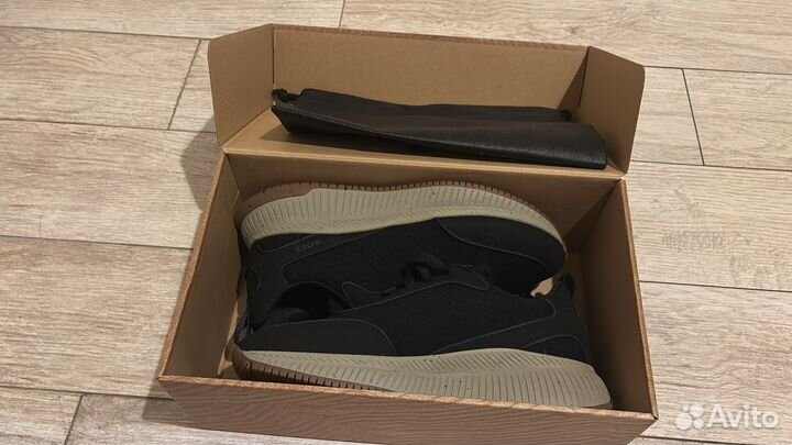 Кроссовки мужские boss