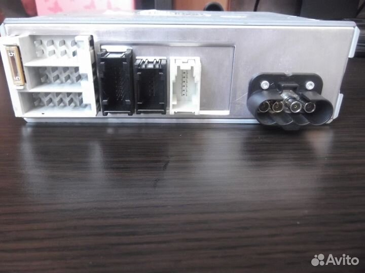 TV тюнер Мерседес W220 2002год becker A2208201597