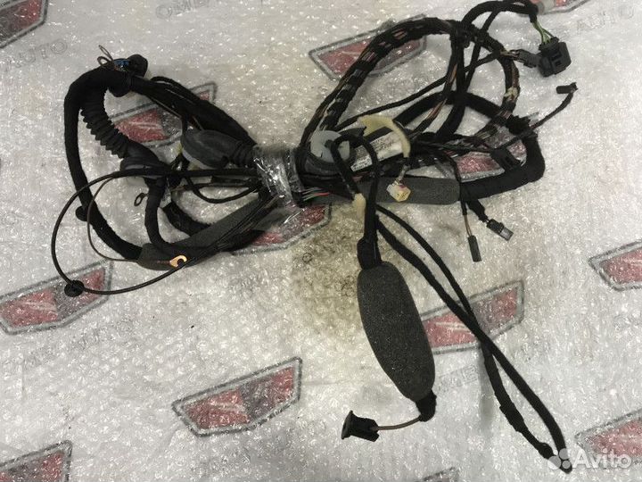 Проводка крышки багажника Шкода Рапид