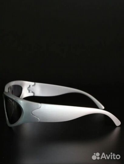 Стильные солнцезащитные очки