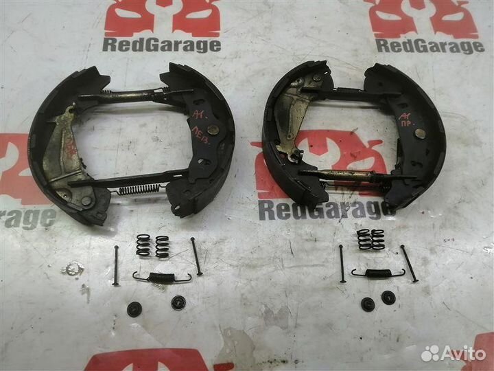 Механизм стояночного тормоза Hyundai Starex A1