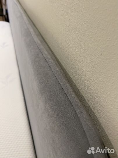 Кровать 160х200 новая с мягким изголовьем