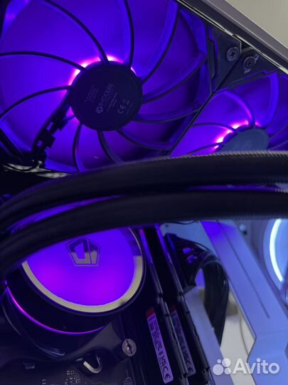 ID-Cooling Zoomflow 240