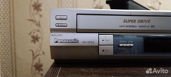 Panasonic NV-VP32 (DVD-VHS комбо)