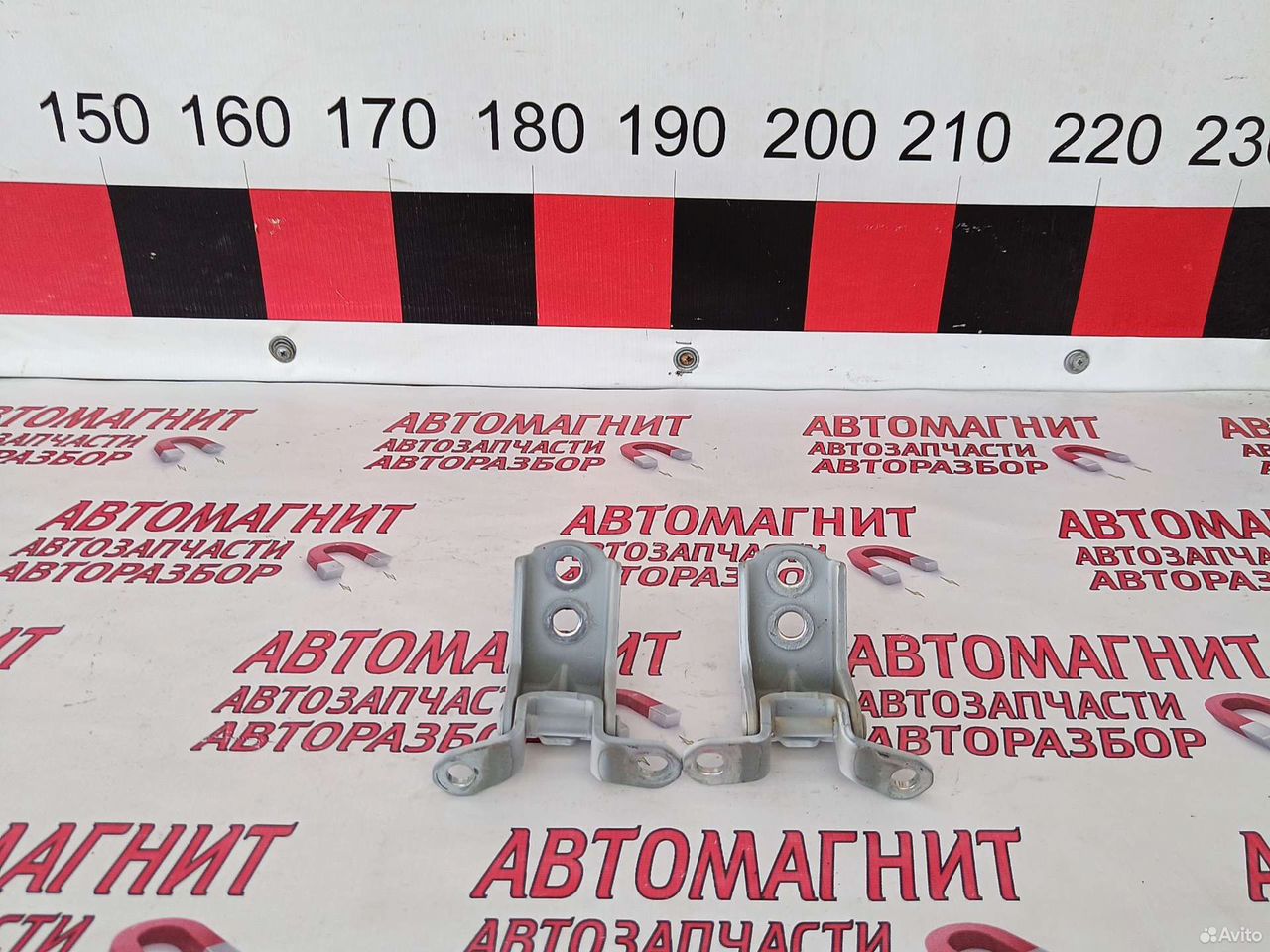 Петля двери передней правой Инфинити QX80 Z62