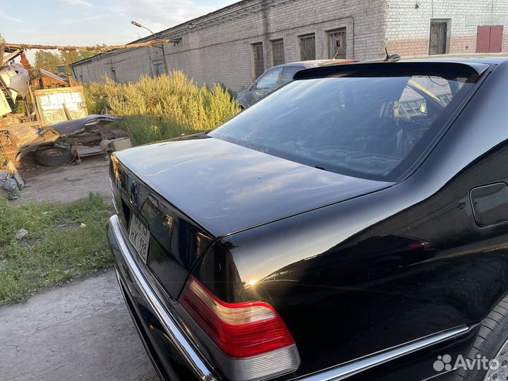 W140 спойлер на заднее стекло, лоринсер
