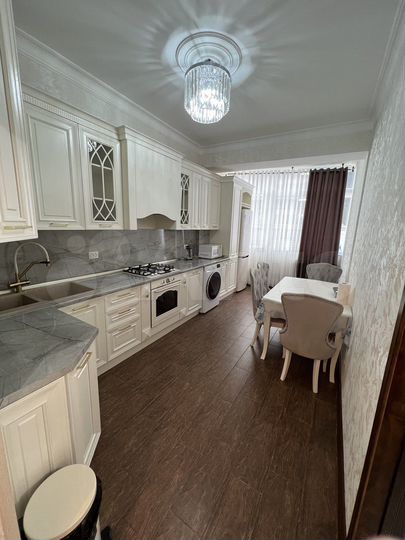 2-к. квартира, 63 м², 3/10 эт.