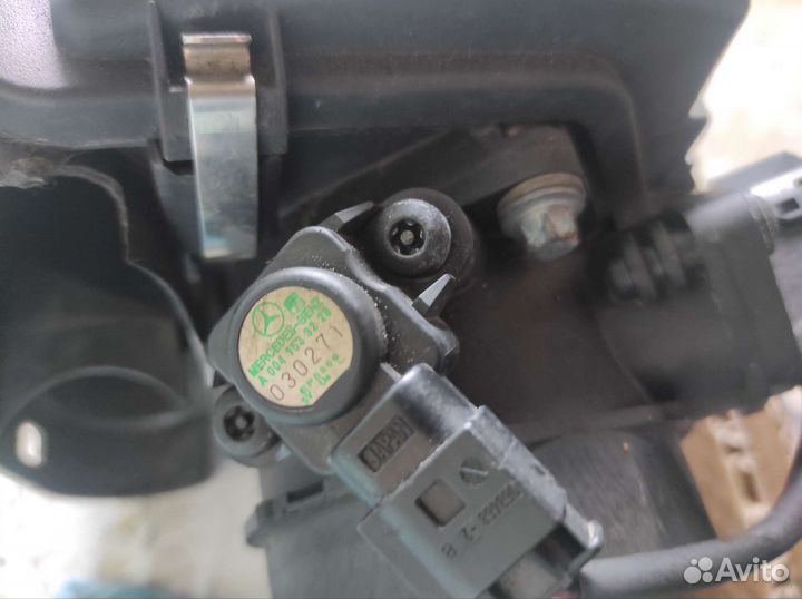 Расходомер воздуха Mercedes 211 A6460940048