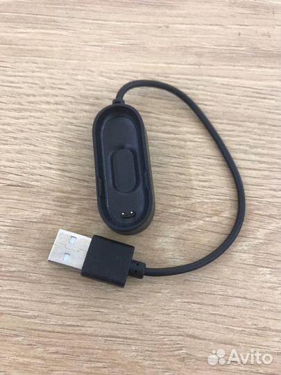 Зарядное устройство на MiBand 4