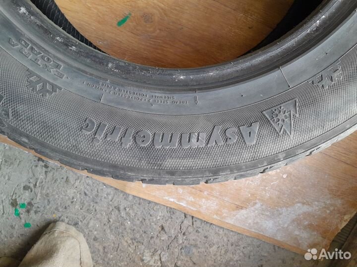 Kumho I'Zen RV Asymmetric 235/65 R17