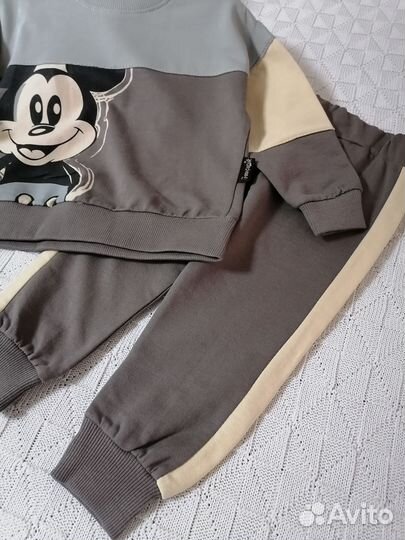 Костюм для мальчика новый: свитшот, джоггеры