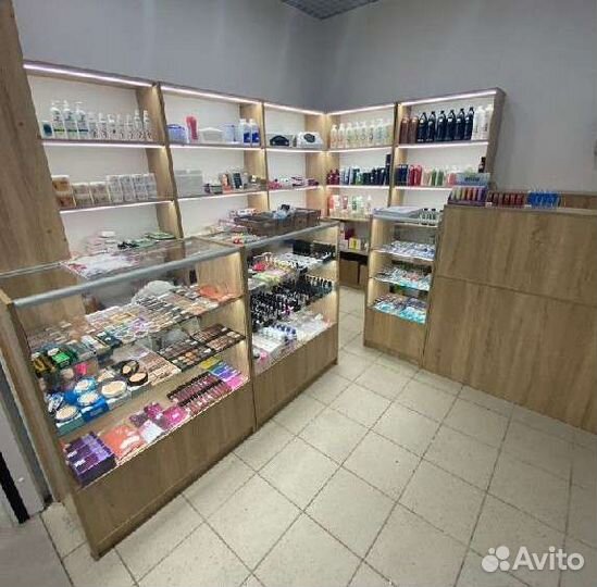 Новые торговые прилавки и витрины